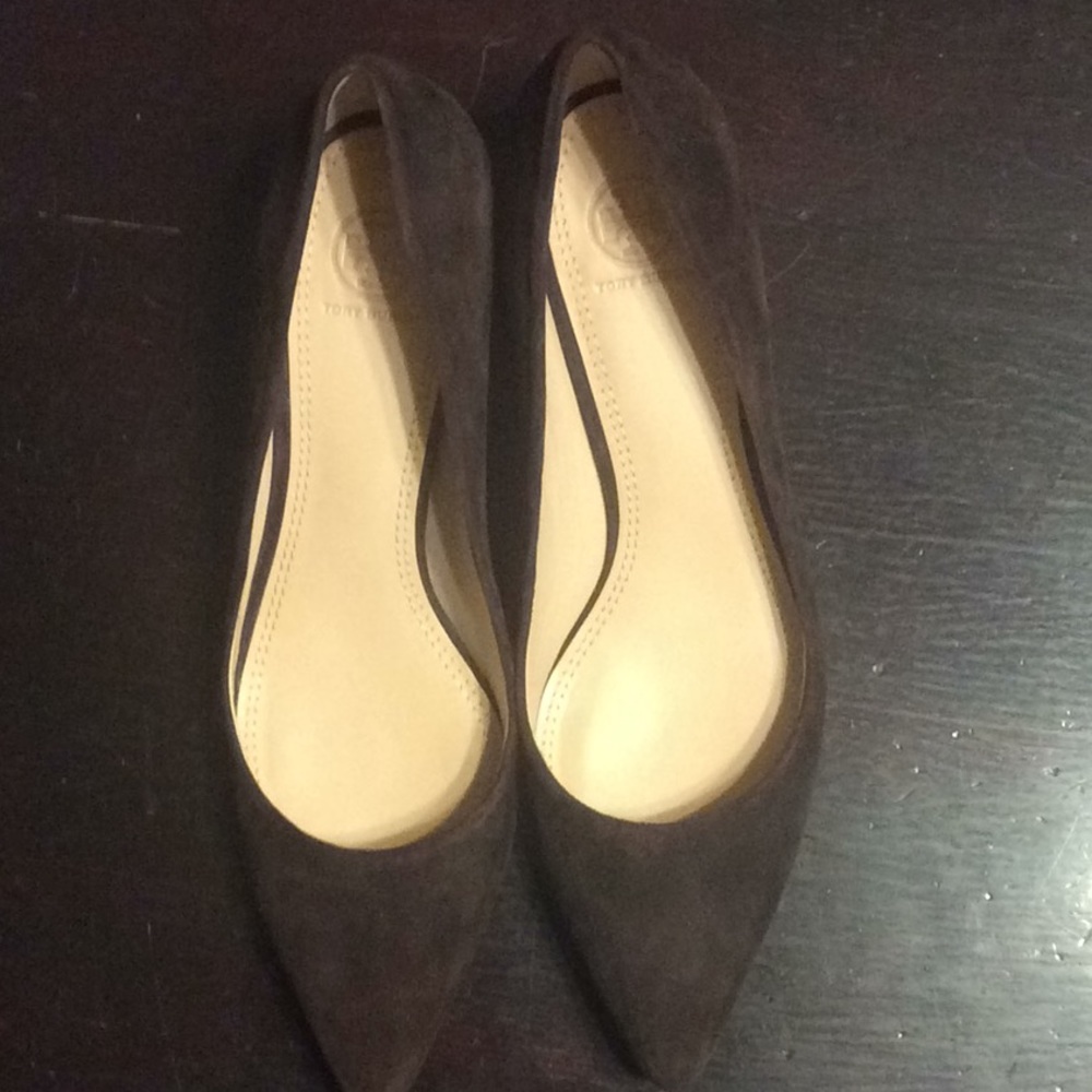 Tory Burch Suede Brown Pump